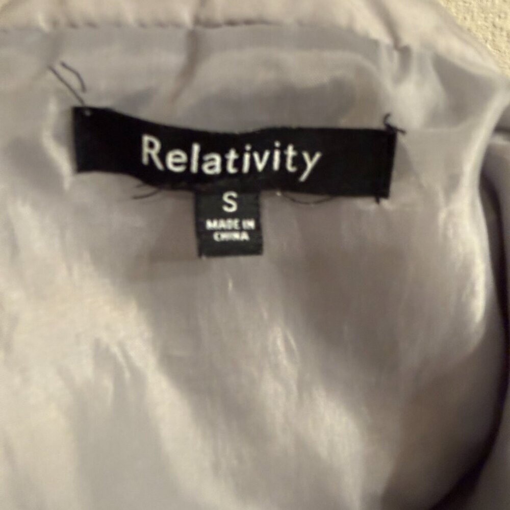 Relativity Full Zip Silver Puffer Vest Sz S Fall Winter - Picture 4 of 6